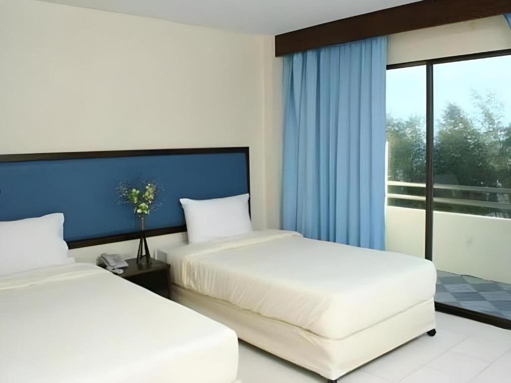 Nice Beach Hotel Rayong Exterior foto