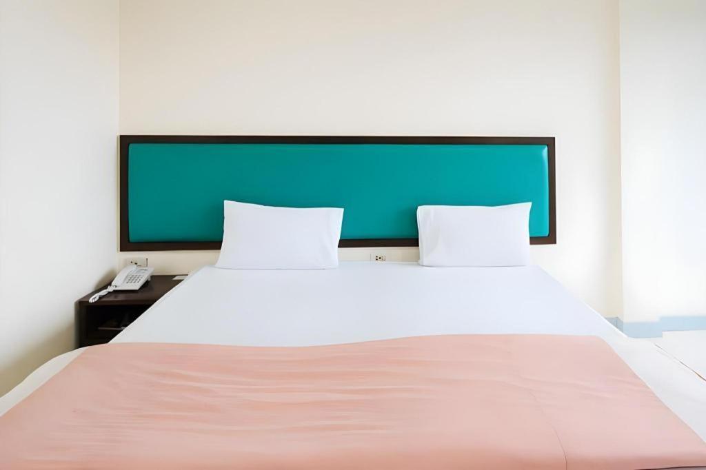 Nice Beach Hotel Rayong Exterior foto