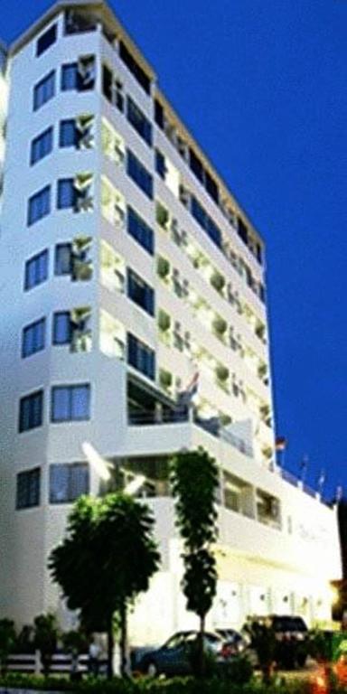 Nice Beach Hotel Rayong Exterior foto